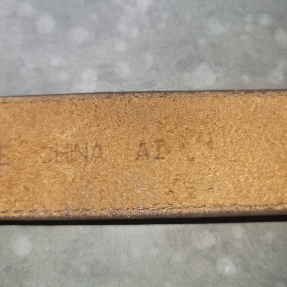 Oiled Chamois Cowhide Belt - Picture 9 of 16